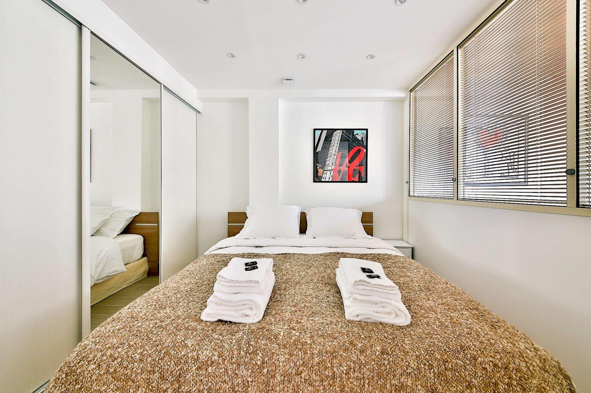 Livinparis - Luxury 2 Bedrooms Grands-Boulevards I Exteriör bild